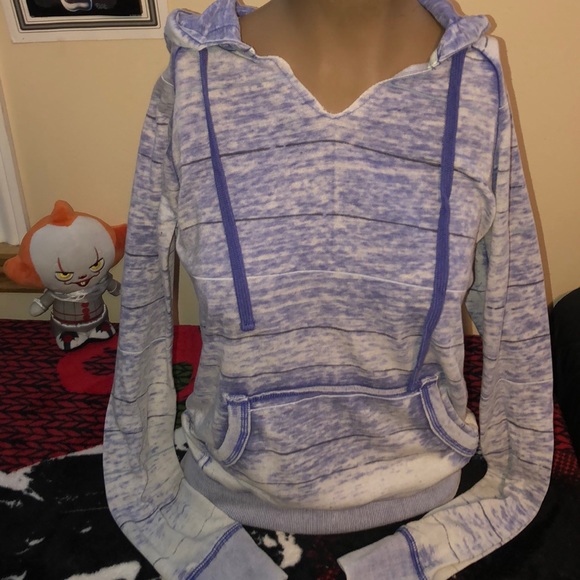 Billabong Tops - Billabong purple hoodie size medium